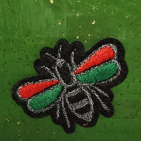 Handmade Green Cork Bee Clutch - Picture 4 of 7